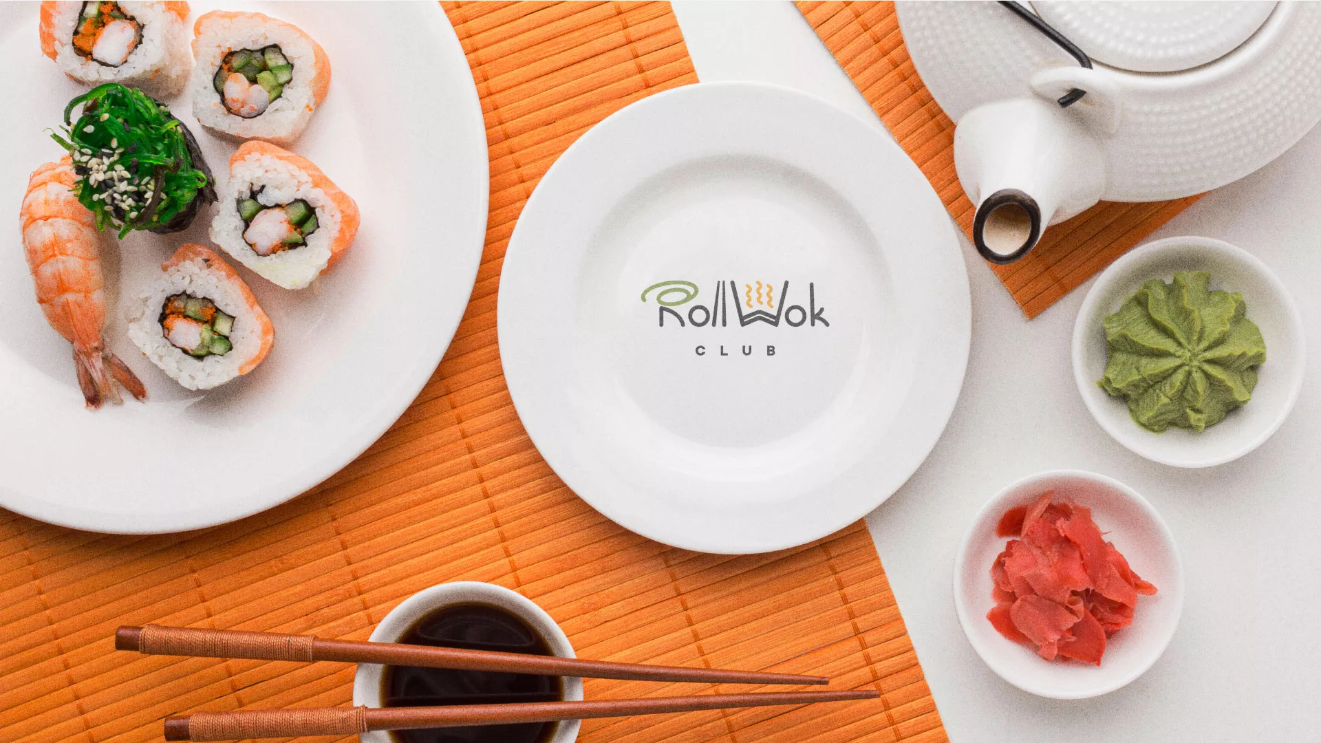 Разработка логотипа и фирменного стиля суши-бара «Roll Wok Club» в Энгельсе